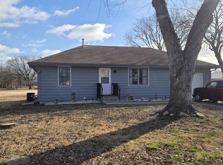 1934 NE Jefferson St, Topeka, KS 66608