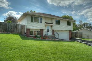 3rd image of 1030 Clark Cir