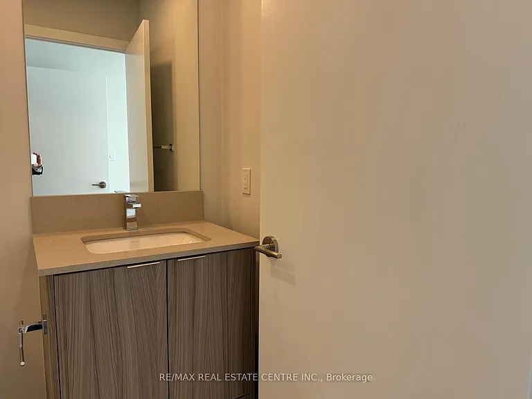 430 Square One Dr #1007 — Photo 21