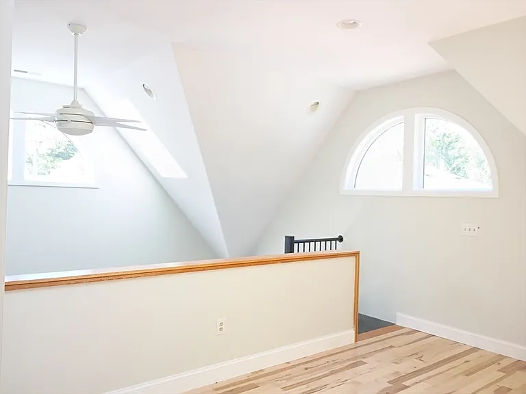 106R Main — Photo 19