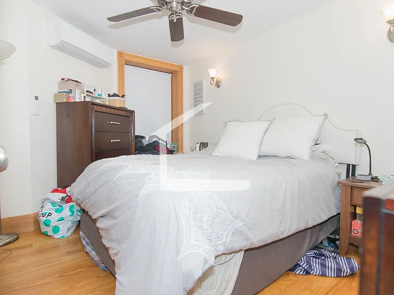 16 S Russell St #2D — Photo 2