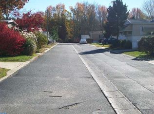 327 Jasmine Ln, Williamstown, NJ 08094
