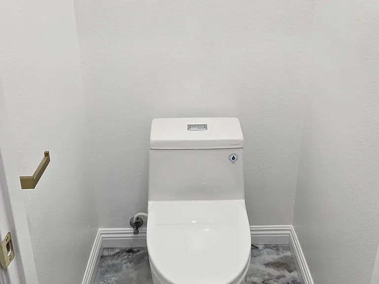 8132 Franklin St — Photo 7