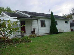 5120 Dover Dr, Cross Lanes, WV 25313