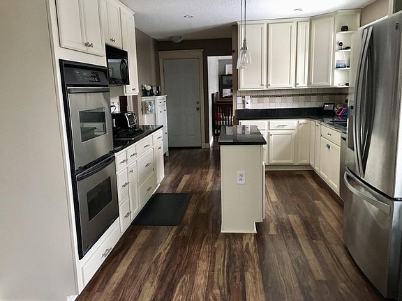 5th image of 14115 Westridge Dr