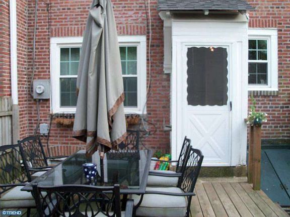 2nd image of 2135 Biddle St