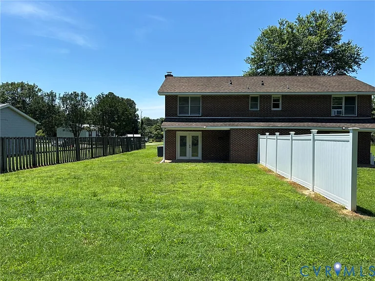 8630 Richmond Rd — Photo 22