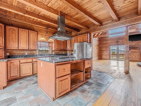 12th image of this home