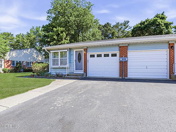 3rd image of 27 A Homestead Drive