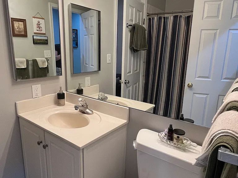 1635 R St NW #22 — Photo 10