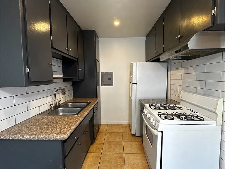 410 S Commonwealth Ave #4 — Photo 18
