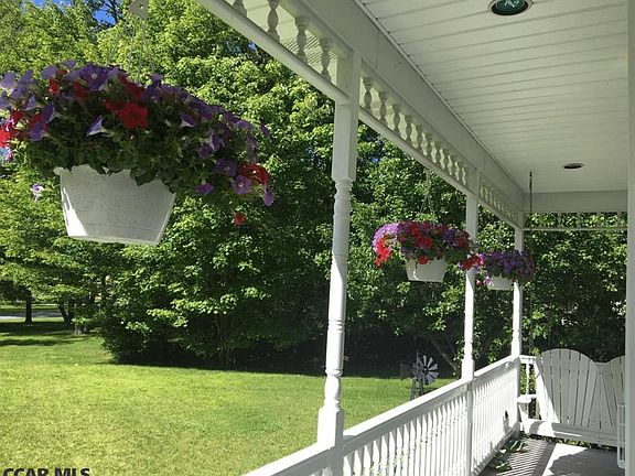 3rd image of 111 Oakwood Dr
