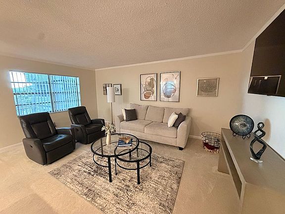 5th image of 43 Normandy Ln #A