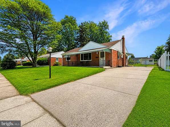 108 Stevenson Ave, Edgewater Park, NJ 08010