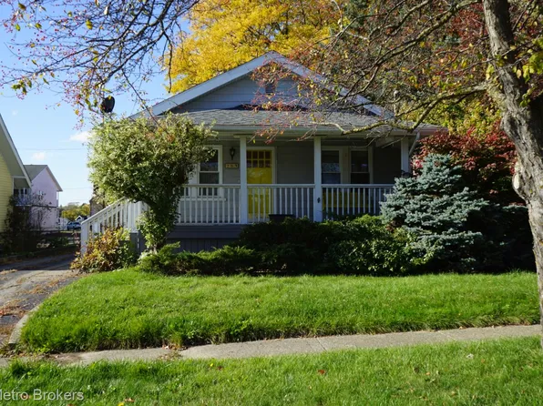 709 Cadillac St, Flint, MI 48504