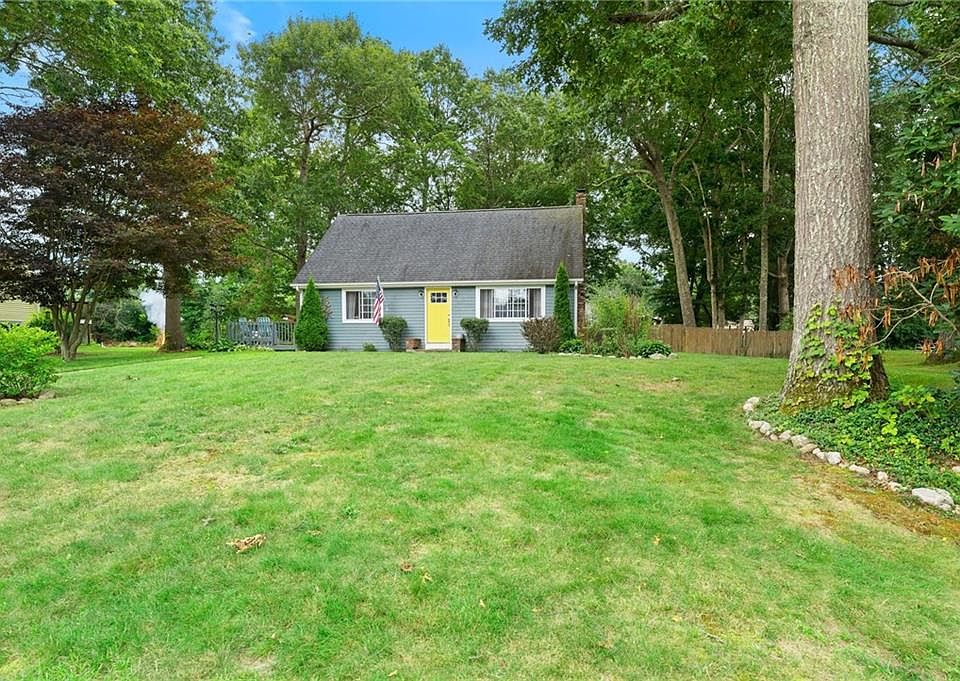 8 Canton St, Bradford, RI 02808 Zillow