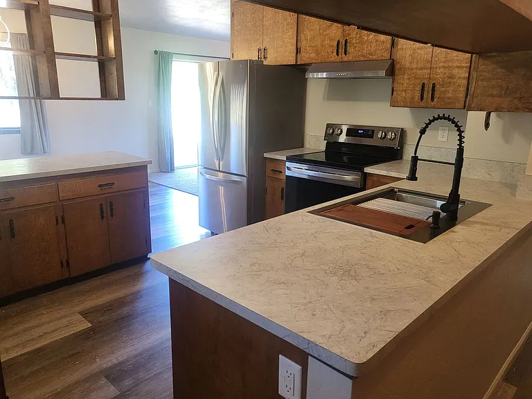 1688 NE Lynda Ln — Photo 15