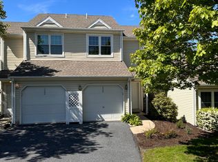 1502 Spring Knoll Ct, Harrisburg, PA 17111