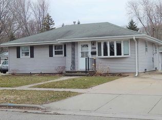 1906 S Walden Ave, Appleton, WI 54915