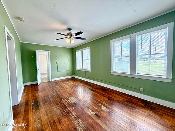 4th image of 505 E Main St