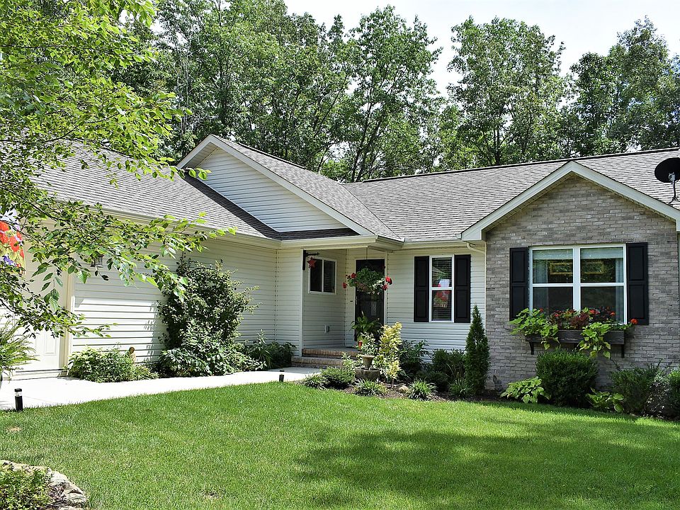 1st image of 124 Hamlet Dr