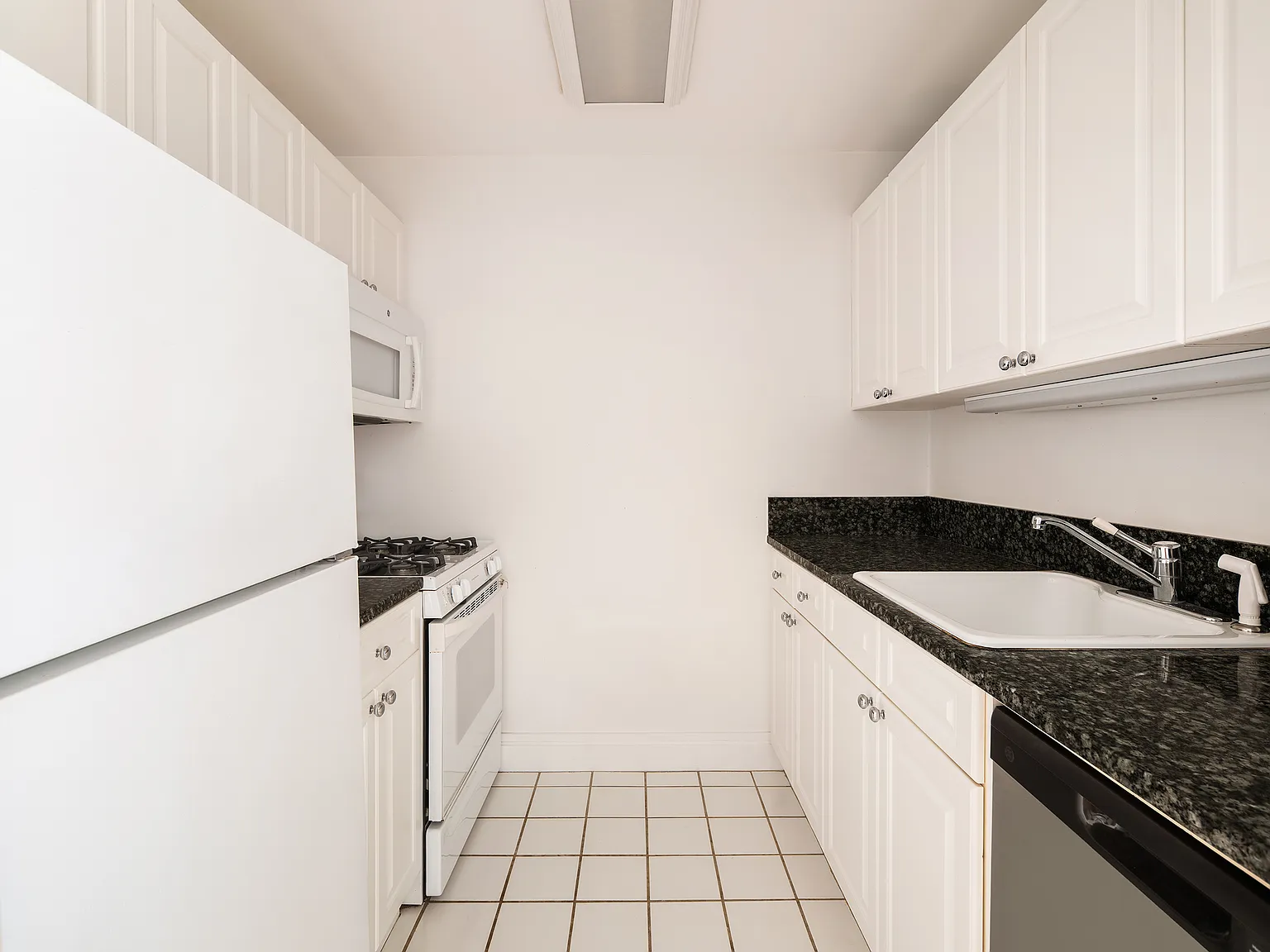 404 East 76th Street — Photo 3