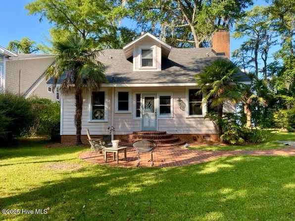 940 White Lake Drive, Elizabethtown, NC 28337