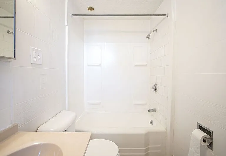 72 Walnut St #1L — Photo 15