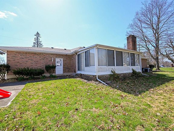 4th image of 612 Blackburn Ave