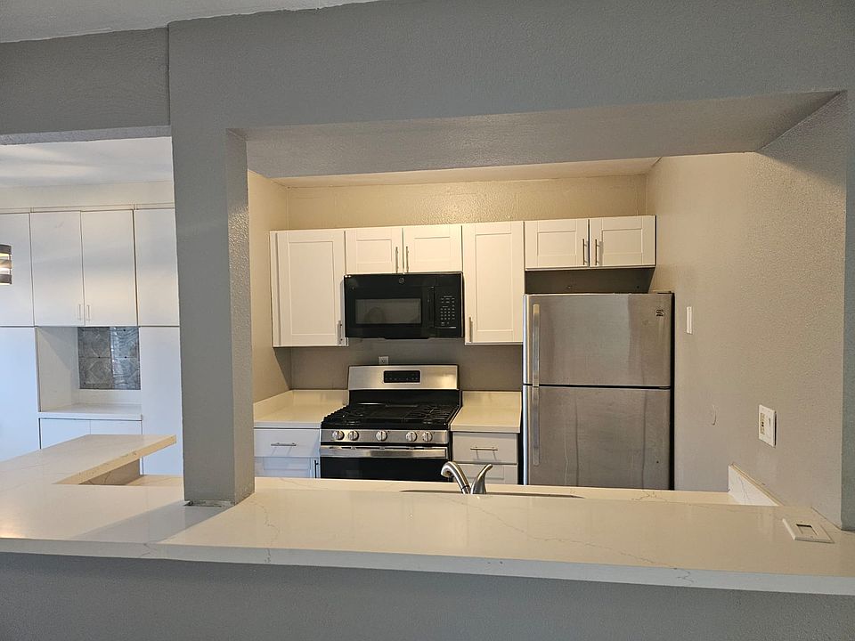 1st image of 1701 W Tuckey Ln Unit 209