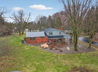 3582 Howlett Hill Rd, Camillus, NY 13031