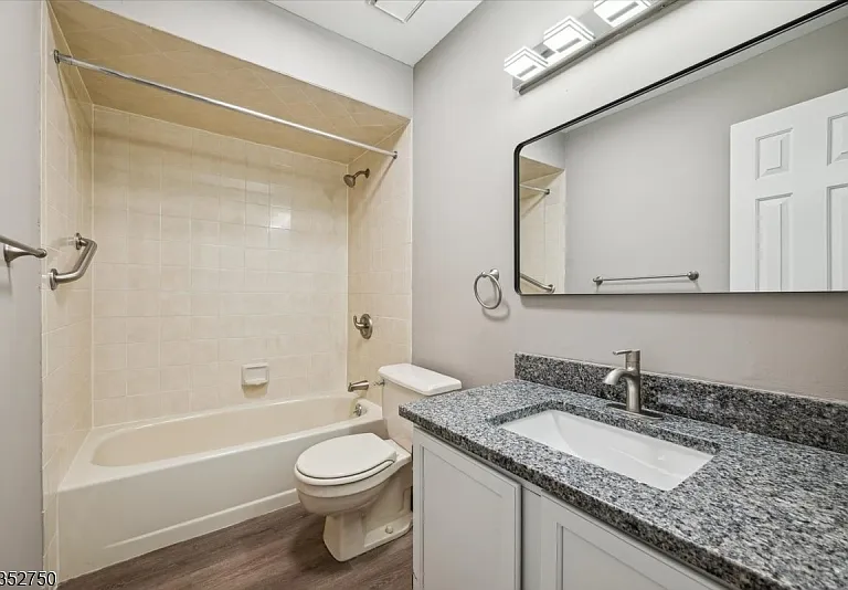 907 Wetherburn Ct — Photo 21