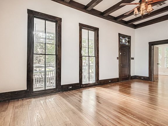 5th image of 627 E Guenther St Unit 1101