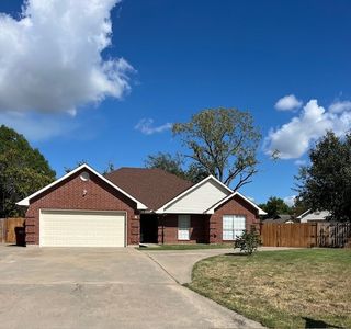 4 Broadmoor Ct, Bonham, TX, 75418
