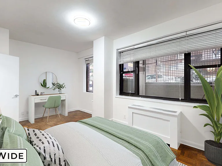 405 E 56th St #10B — Photo 2