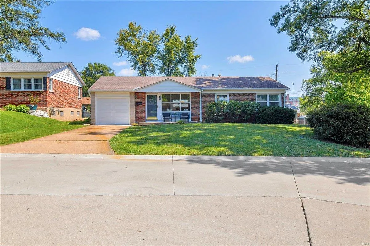 4501 Tomahawk Dr photo 1