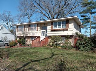 154 Waldo St, Copiague, NY 11726