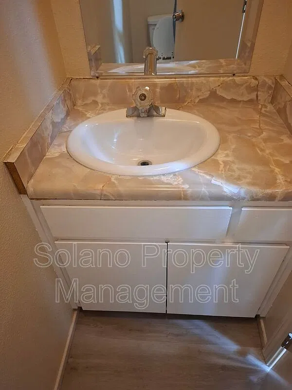 2 bed, 1.5 bath, 800 sqft, $1,850 — Photo 4