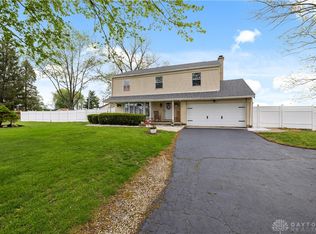 2063 Deweese Rd, Troy, OH 45373