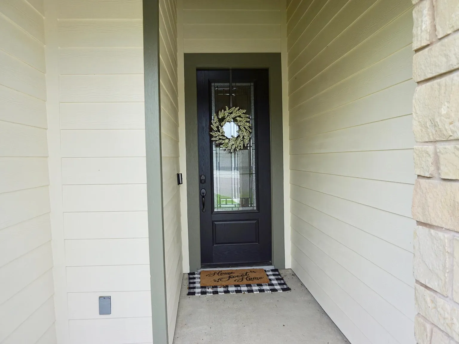 3 bed, 2.5 bath, 1844 sqft, $2,850 — Photo 2