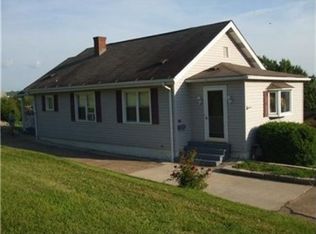 706 Julia St, Jeannette, PA 15644