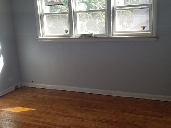 5th image of 8358 S Saginaw Ave #2