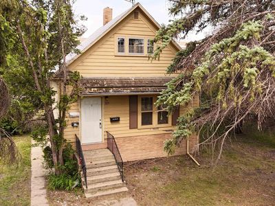 725 5th St NE, Minot, ND, 58703