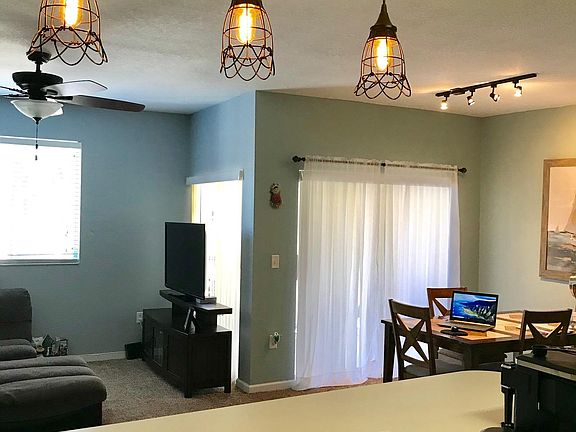 3rd image of 6481 Aragon Way APT 204