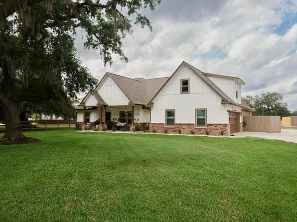 1208 Arabian Ct