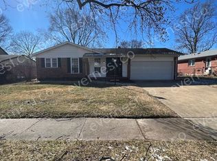 1371 Sherwood Forest Dr, Florissant, MO