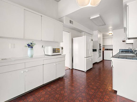 5th image of 1920 Brightwood St