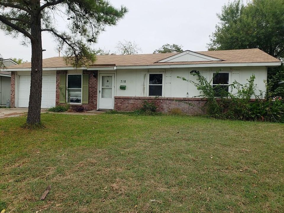 1st image of 718 W Grenoble Dr