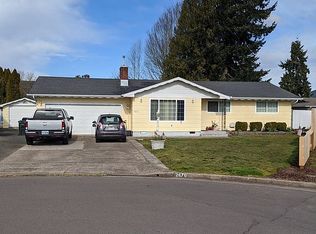 2670 Viewmont Ave, Springfield, OR 97477