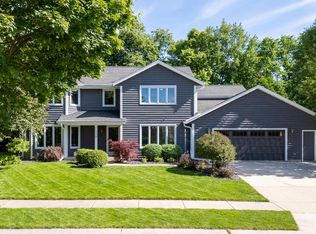 334 Juniper Ct, Grafton, WI 53024